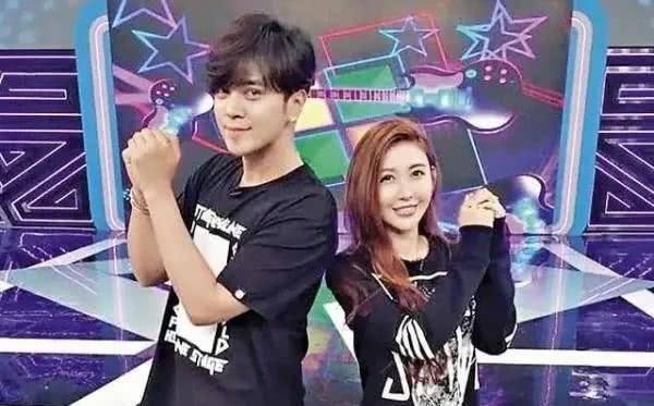 穿越娱乐圈综艺节目组吃瓜系统